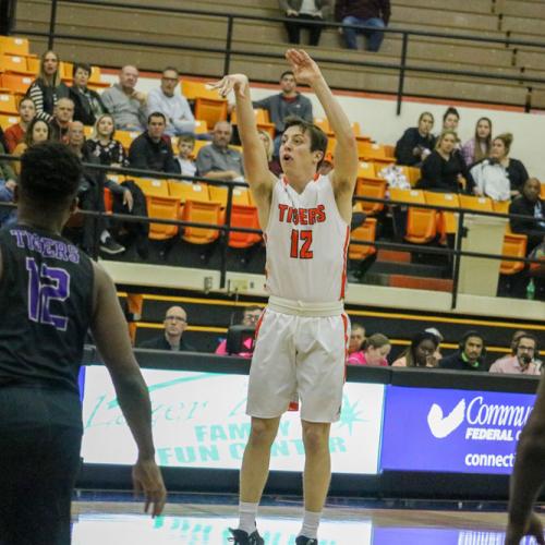 Men's Basketball vs Ouachita Baptist