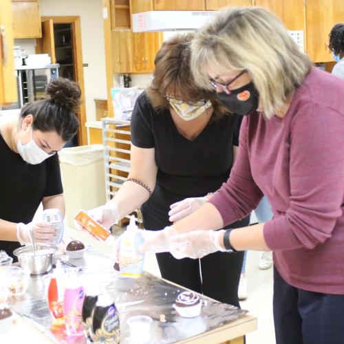 First-Gen Students Hot Chocolate Bombs Make and Take