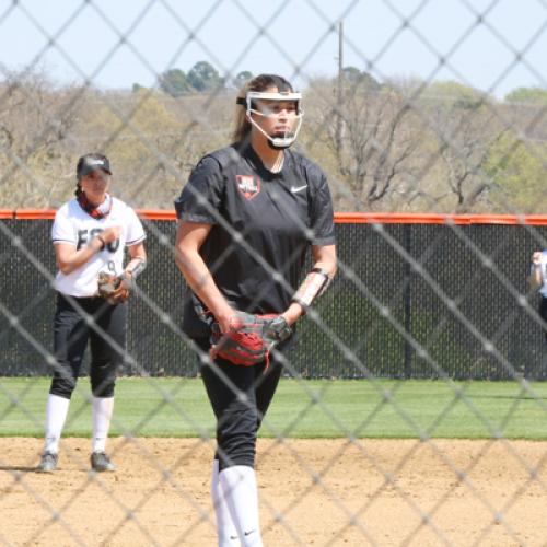 Softball vs. SWOSU