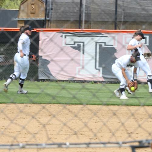 Softball vs Southeastern